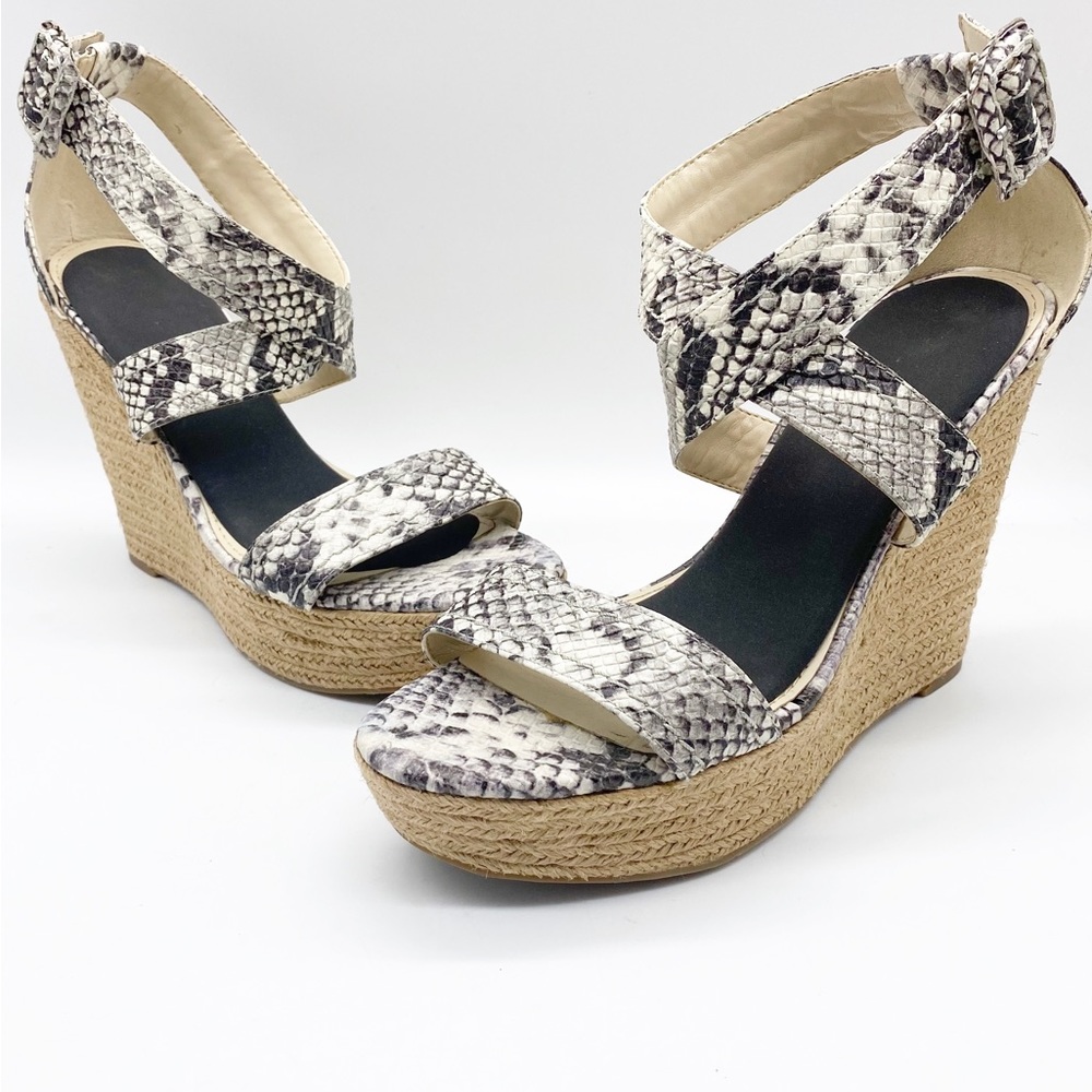 Marc Fisher Leather Animal Print Strappy Woven Heel Wedge 9 - Picture 4 of 14